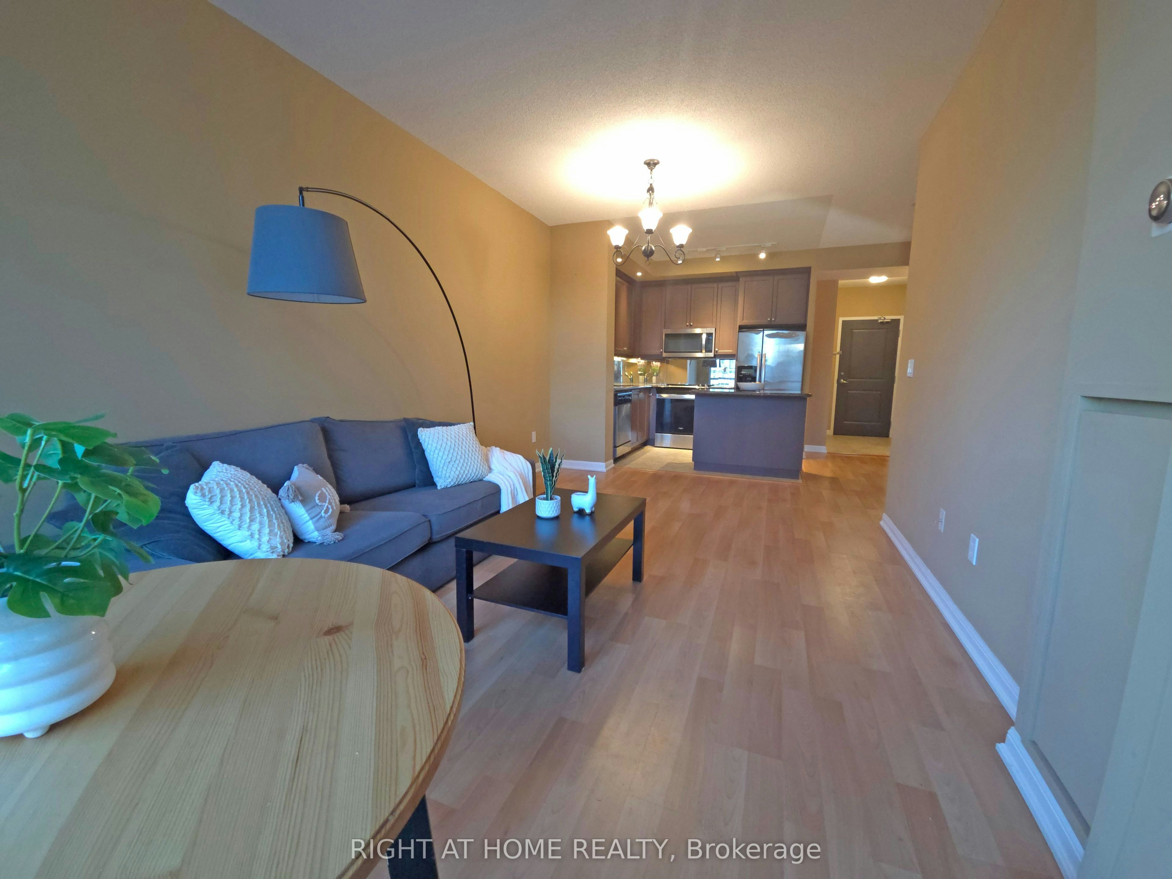 518-628 Fleet Street, Toronto, ON, M5V 1A8 - 3