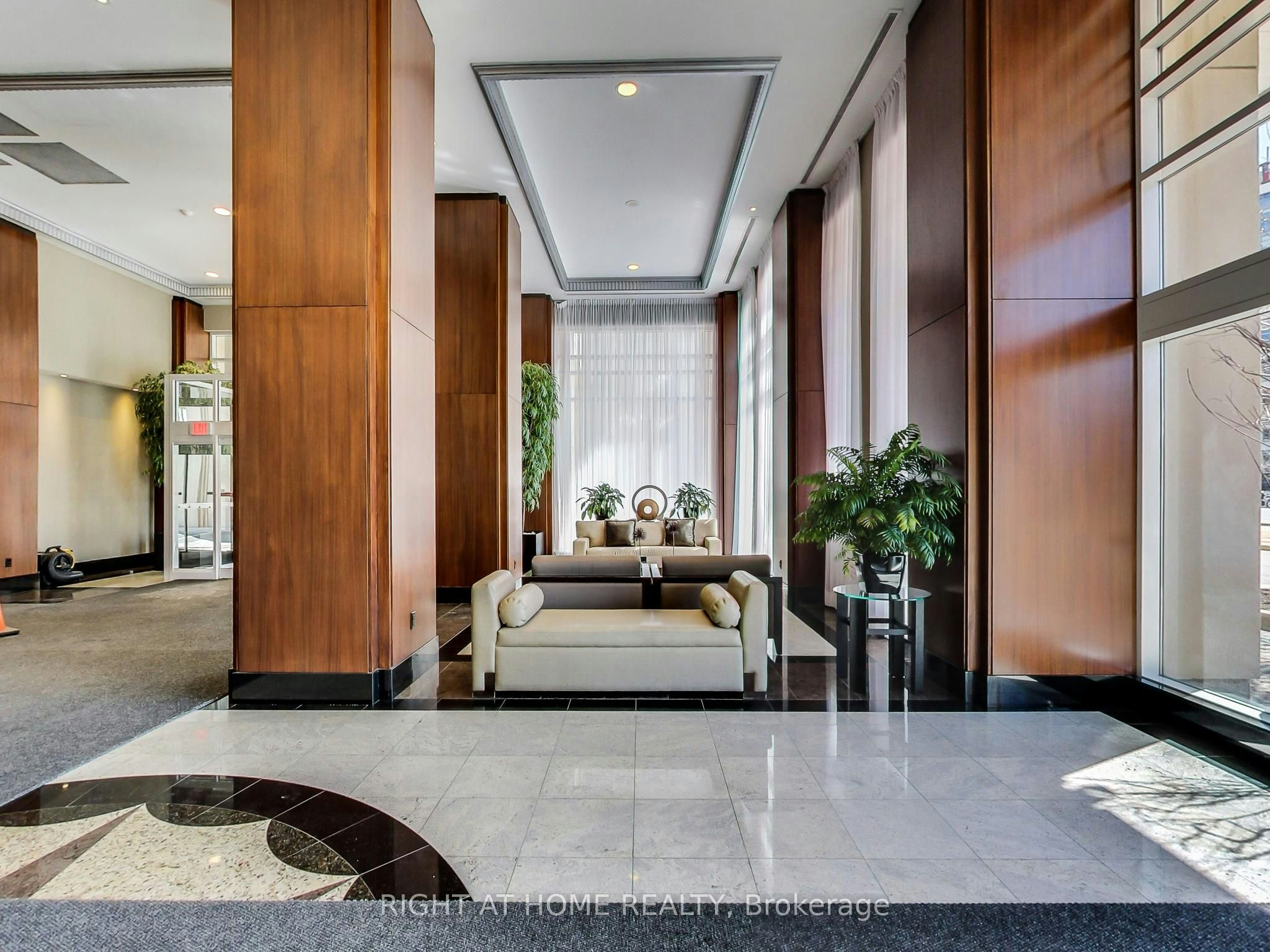 518-628 Fleet Street, Toronto, ON, M5V 1A8 - 13