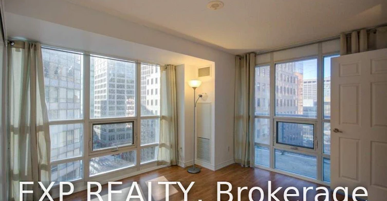 809-761 Bay Street, Toronto, ON, M5G 2R2
