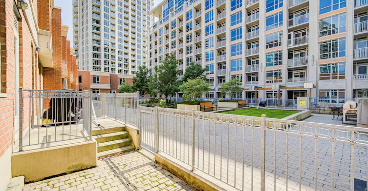 TH 1-93 Sloping Sky Mews, Toronto, ON, M5V 1P4 - 39