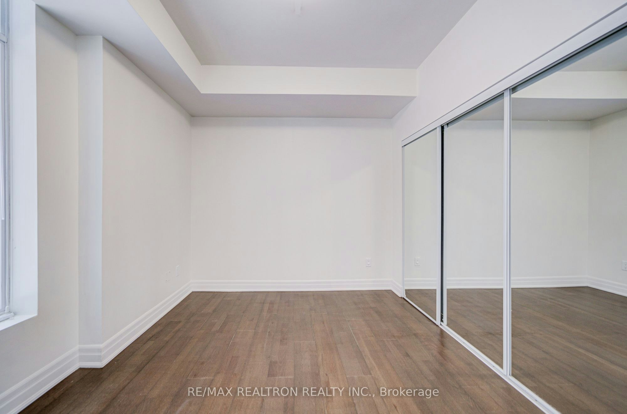 TH 1-93 Sloping Sky Mews, Toronto, ON, M5V 1P4 - 17