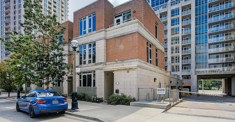 TH 1-93 Sloping Sky Mews, Toronto, ON, M5V 1P4