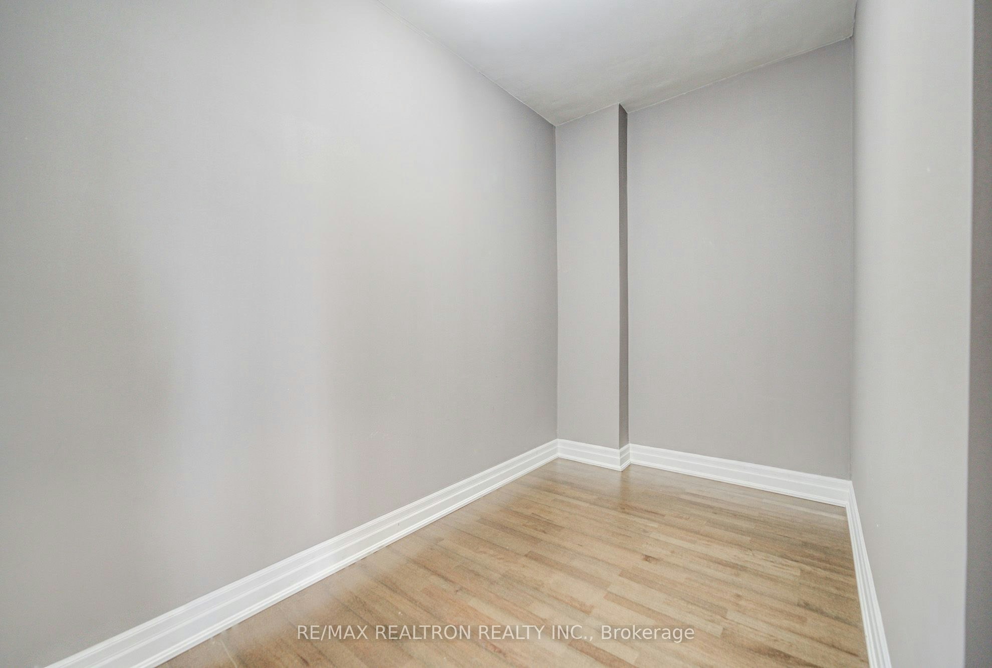 TH 1-93 Sloping Sky Mews, Toronto, ON, M5V 1P4 - 36