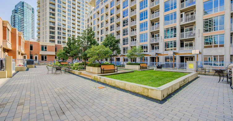 TH 1-93 Sloping Sky Mews, Toronto, ON, M5V 1P4 - 41