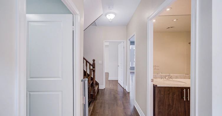TH 1-93 Sloping Sky Mews, Toronto, ON, M5V 1P4 - 14