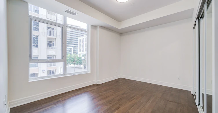 TH 1-93 Sloping Sky Mews, Toronto, ON, M5V 1P4 - 16