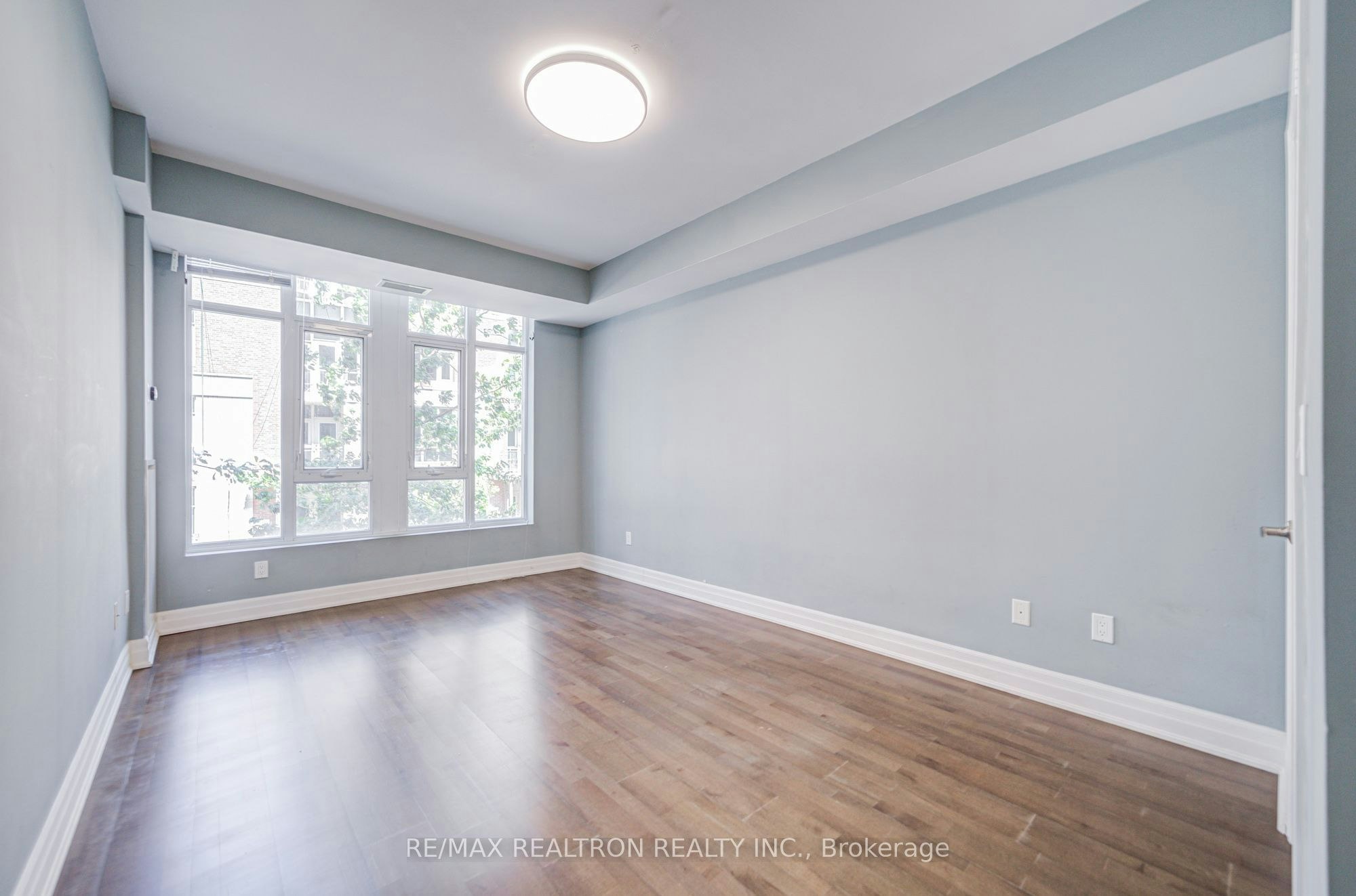 TH 1-93 Sloping Sky Mews, Toronto, ON, M5V 1P4 - 19