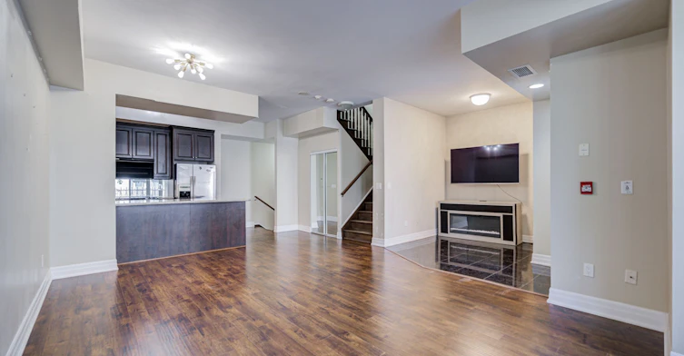 TH 1-93 Sloping Sky Mews, Toronto, ON, M5V 1P4 - 3