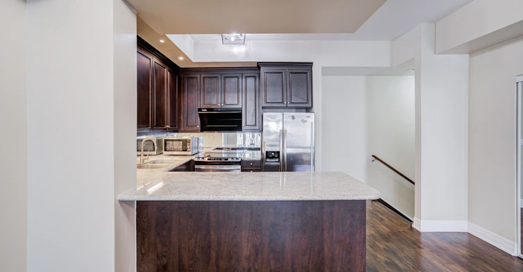 TH 1-93 Sloping Sky Mews, Toronto, ON, M5V 1P4 - 8