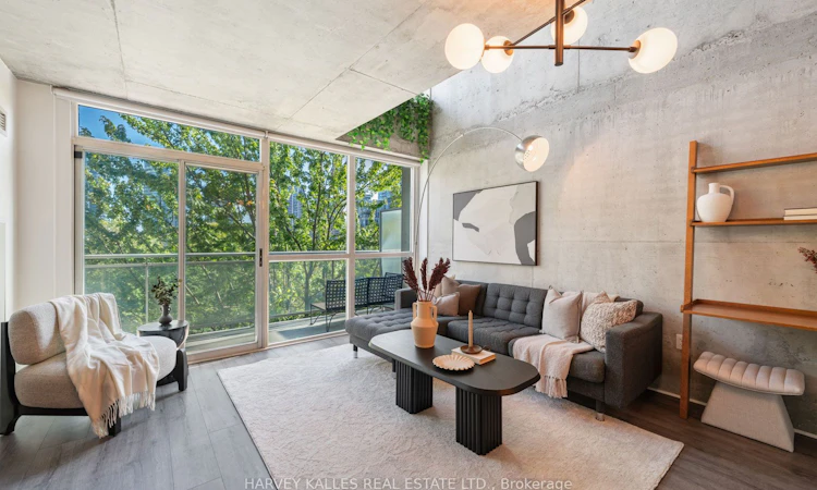 507-954 King Street W