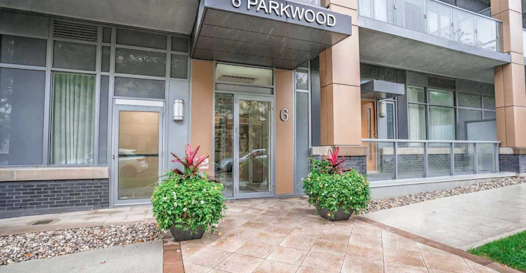 508-6 Parkwood Avenue, Toronto, ON, M4V 2A3 - 3
