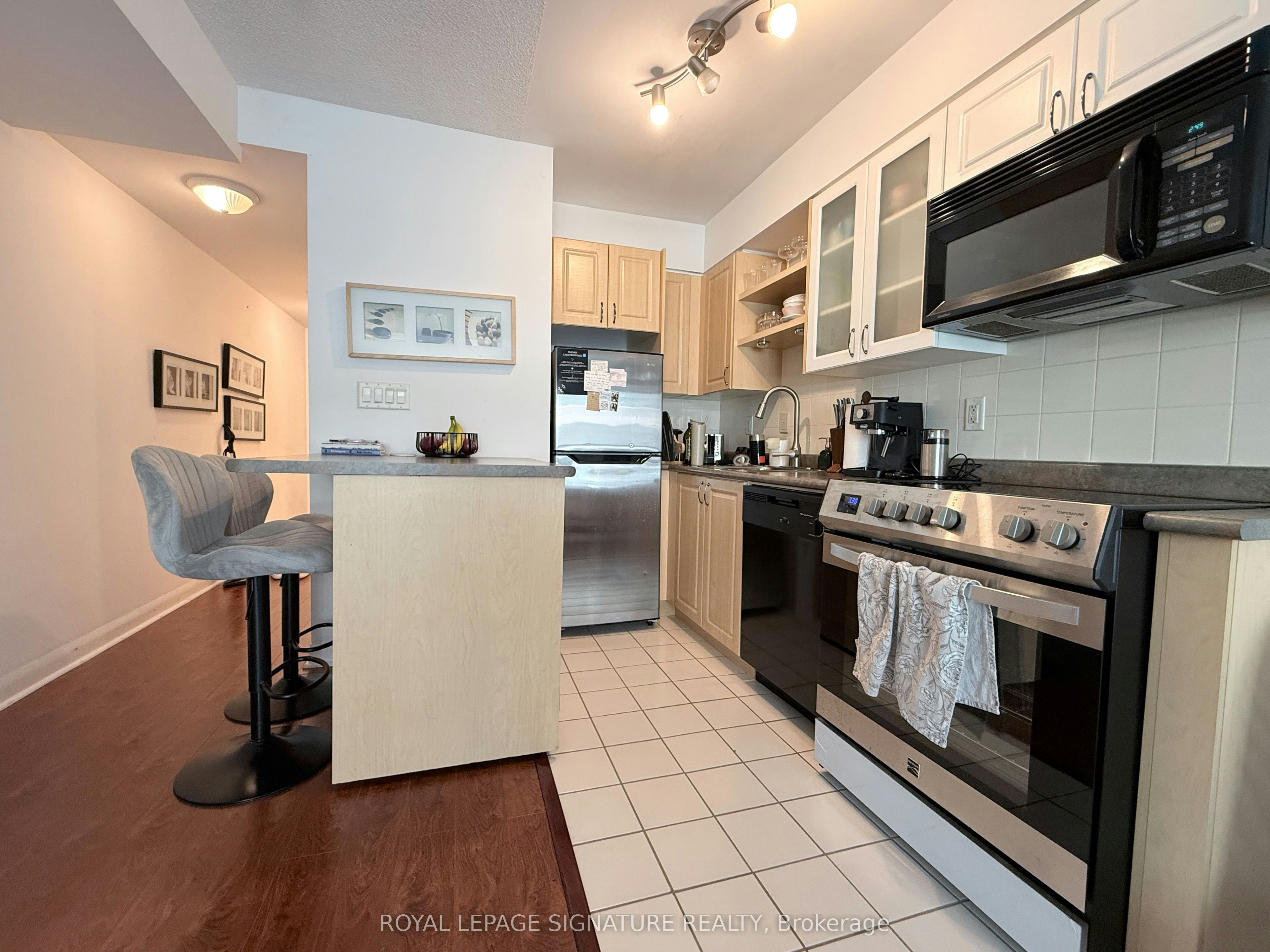 405-600 Fleet Street, Toronto, ON, M5V 1B7 - 9