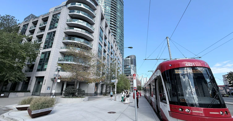 405-600 Fleet Street, Toronto, ON, M5V 1B7 - 4