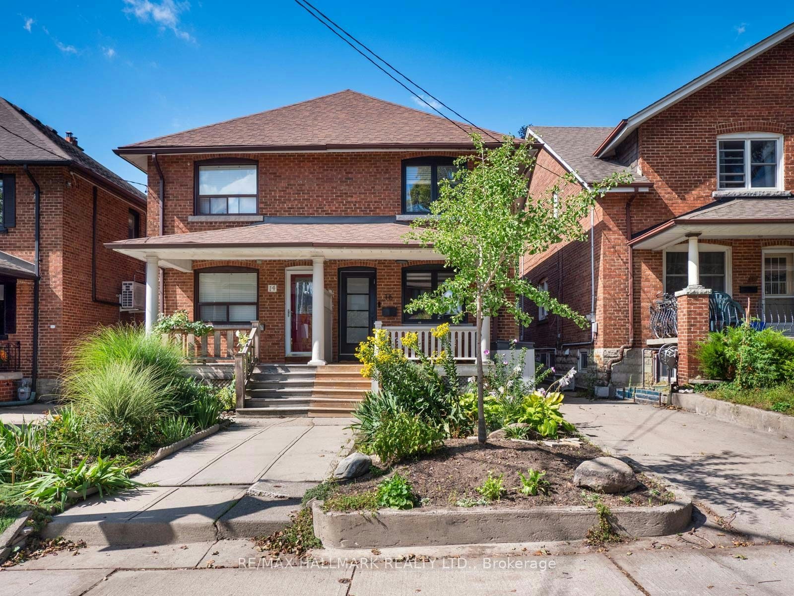 16 Hector Avenue, Toronto, ON, M6G 3G3