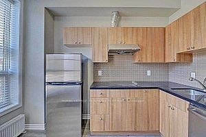 A-637 Lansdowne Avenue, Toronto, ON, M6H 3Y2 - 4