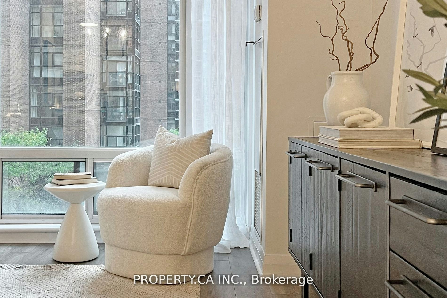 301-1121 Bay Street, Toronto, ON, M5S 3L9 - 11