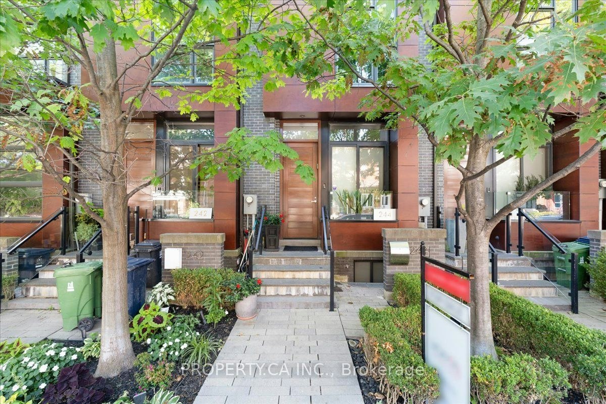 224 Manning Avenue, Toronto, ON, M6J 2K7