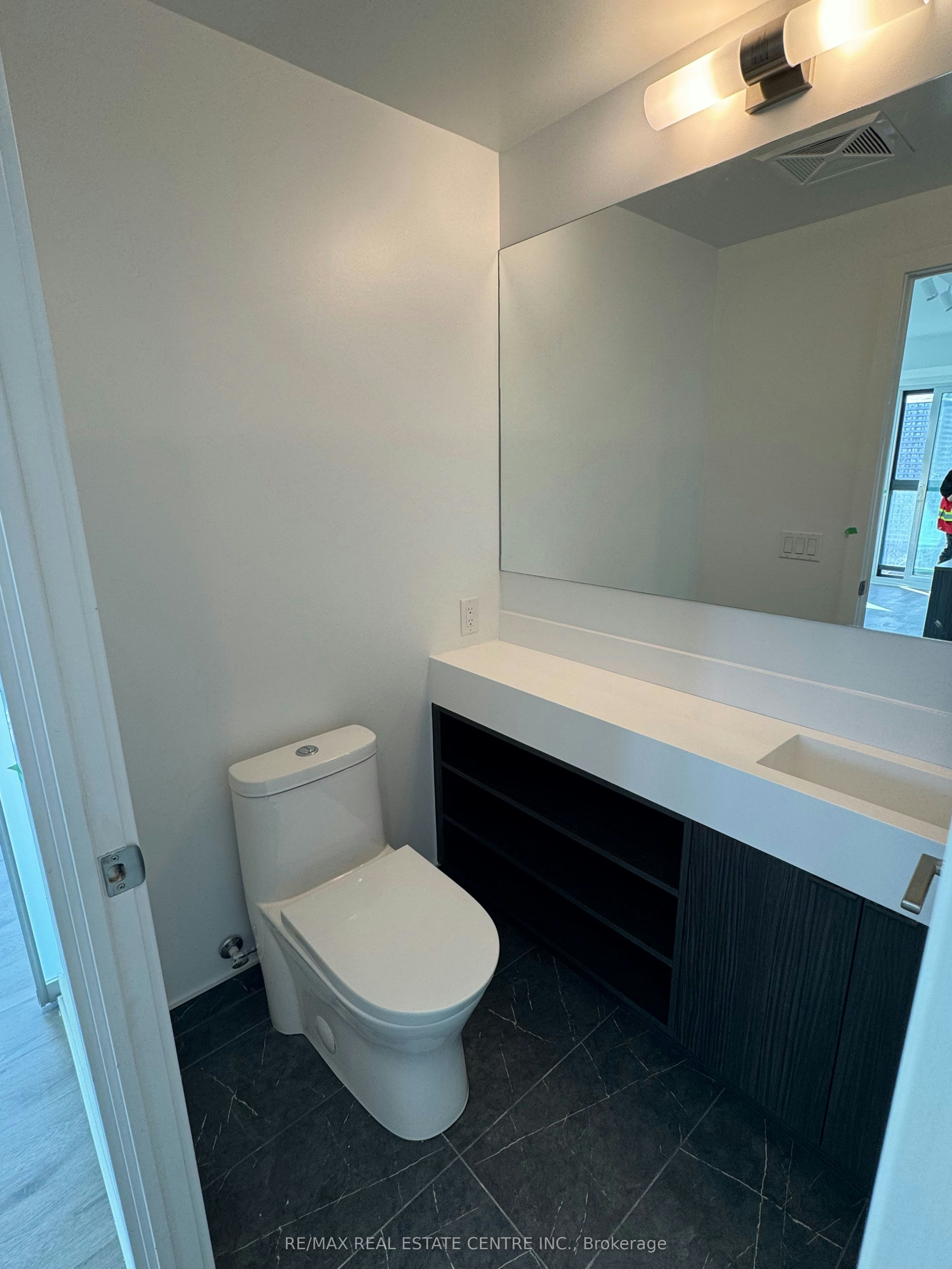 3915-252 Church Street, Toronto, ON, M5B 0E6 - 9