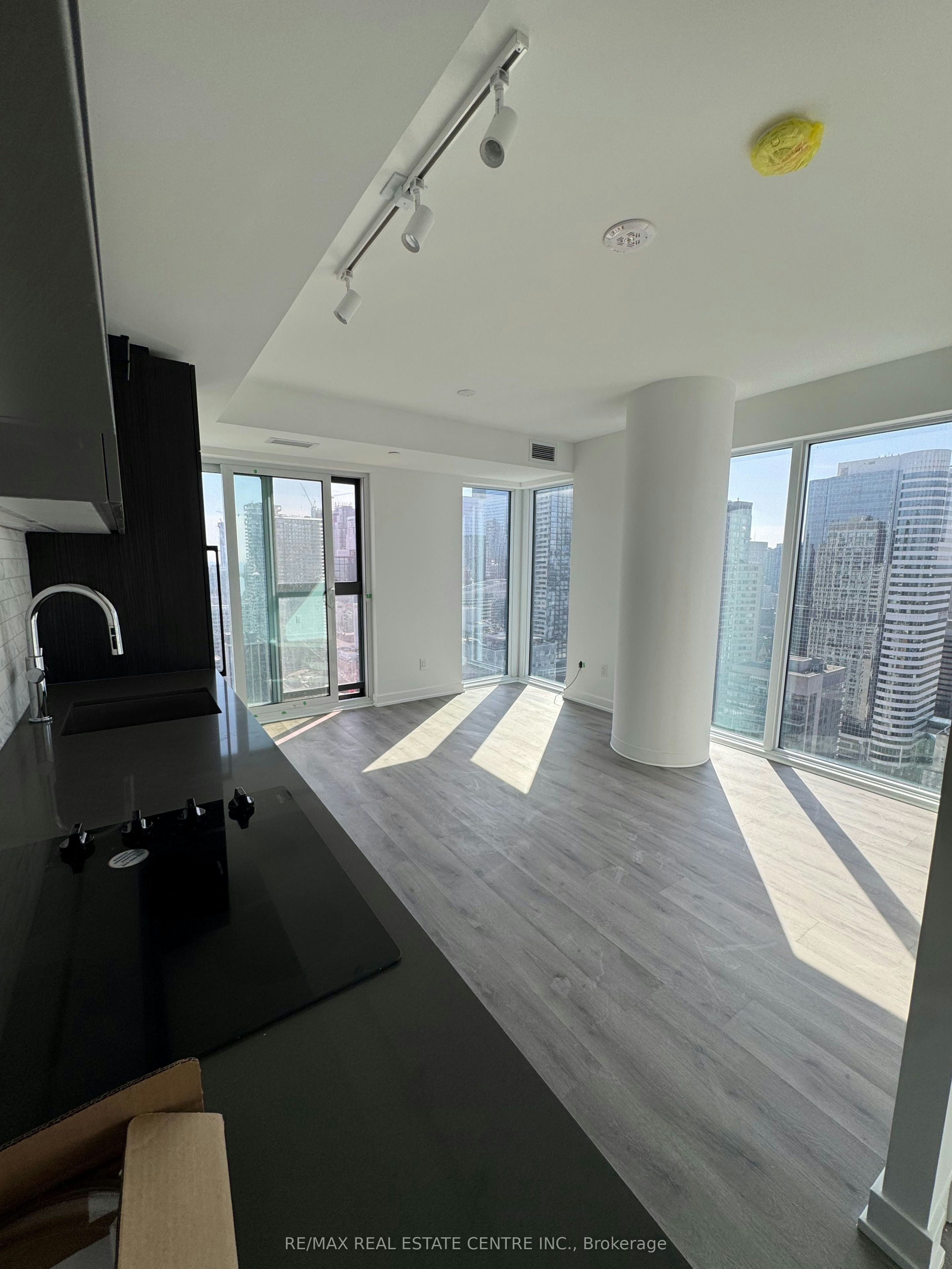 3915-252 Church Street, Toronto, ON, M5B 0E6 - 13