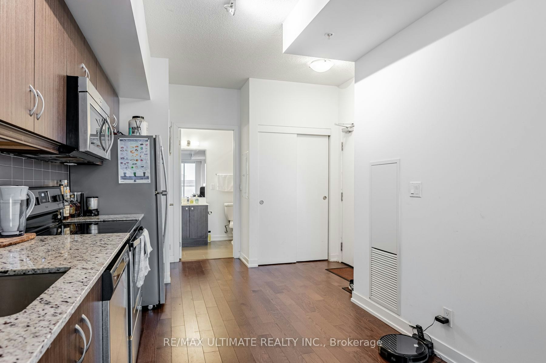 809-10 Willison Square, Toronto, ON, M5T 1E7 - 6
