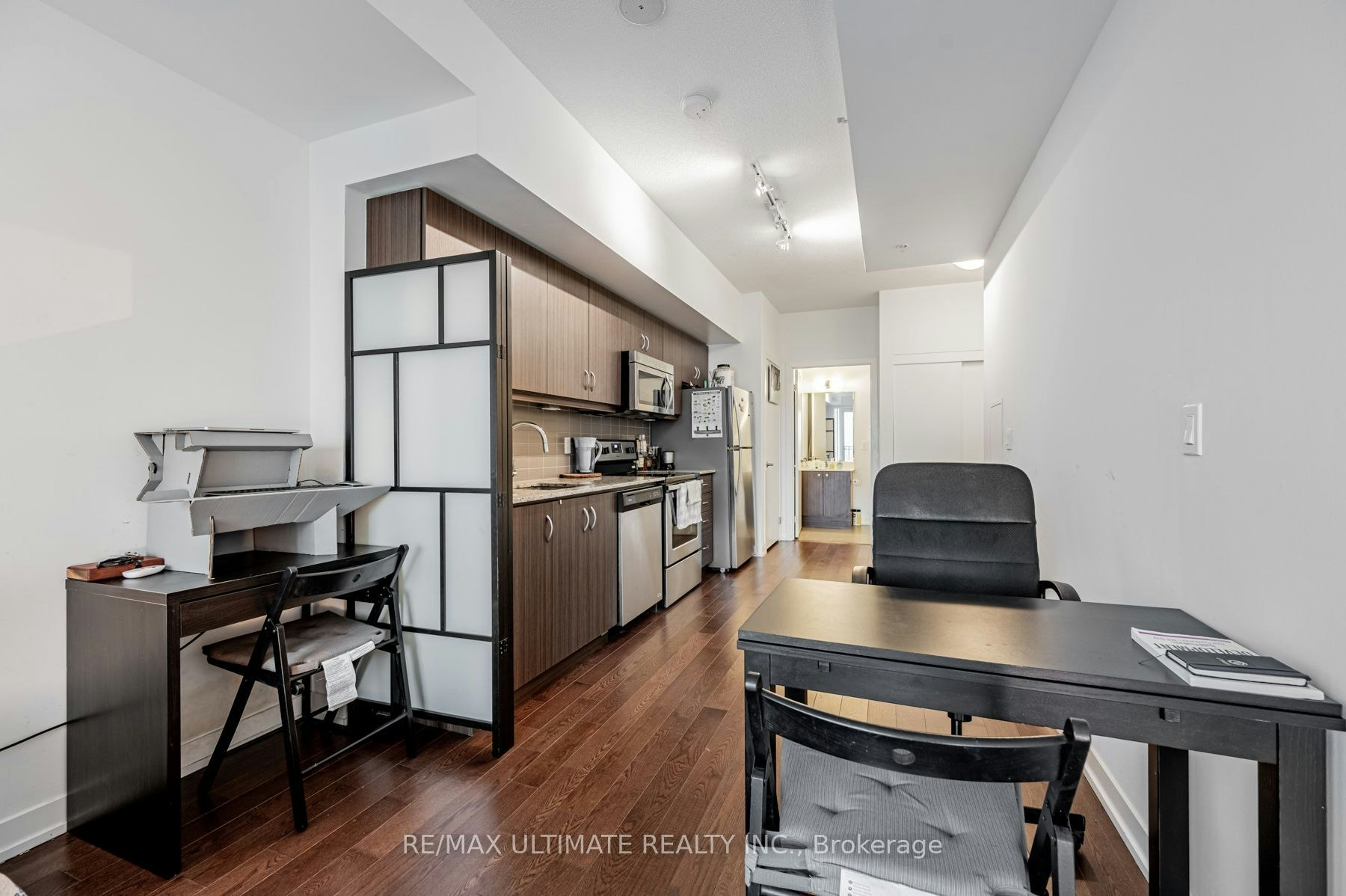 809-10 Willison Square, Toronto, ON, M5T 1E7 - 9