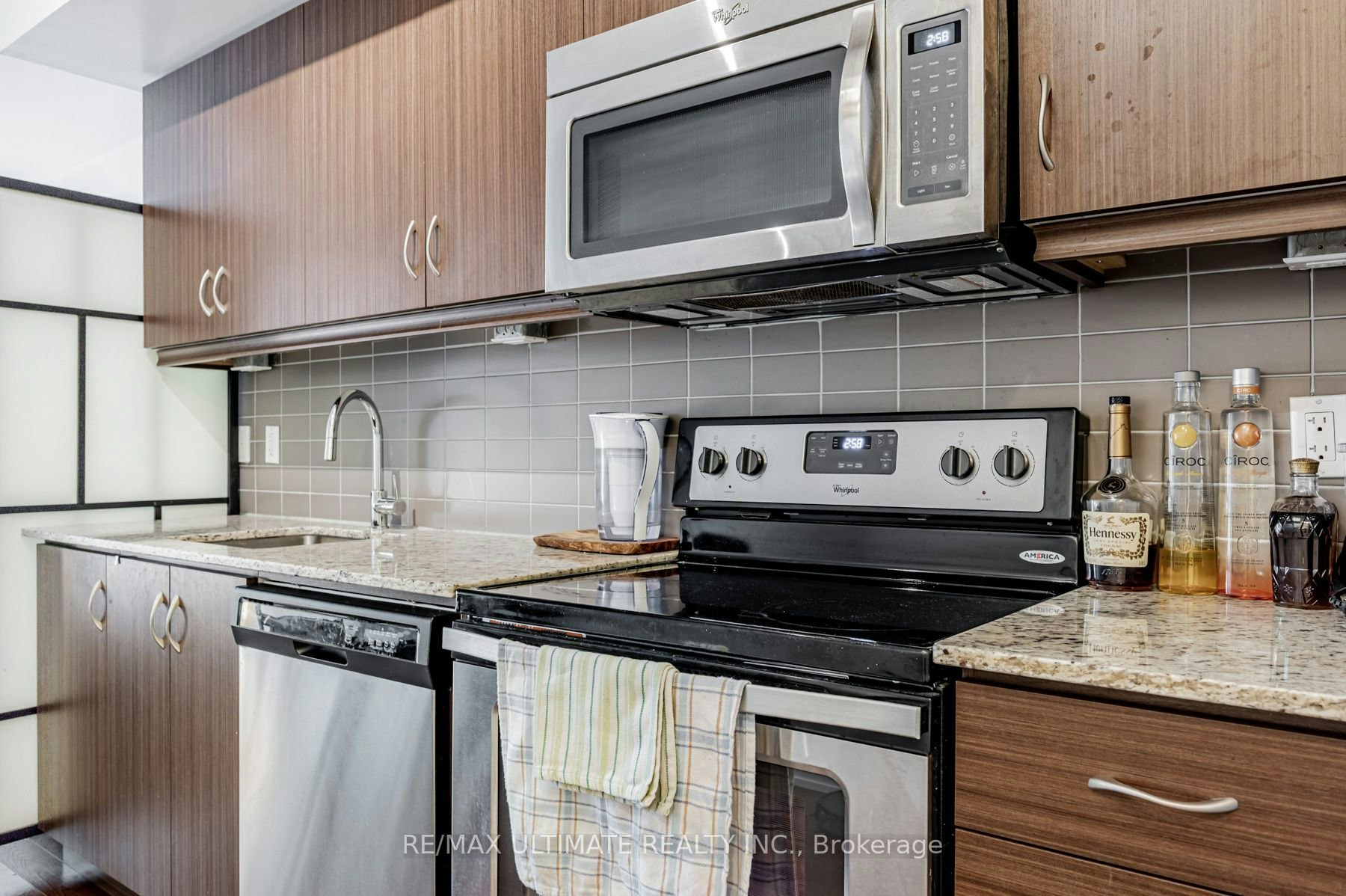 809-10 Willison Square, Toronto, ON, M5T 1E7 - 7