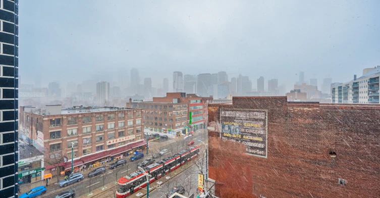 809-10 Willison Square, Toronto, ON, M5T 1E7 - 18