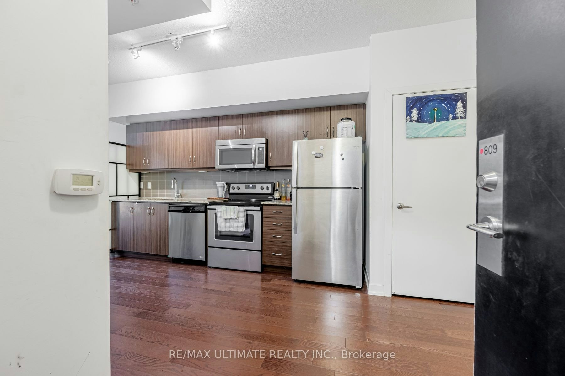 809-10 Willison Square, Toronto, ON, M5T 1E7 - 3