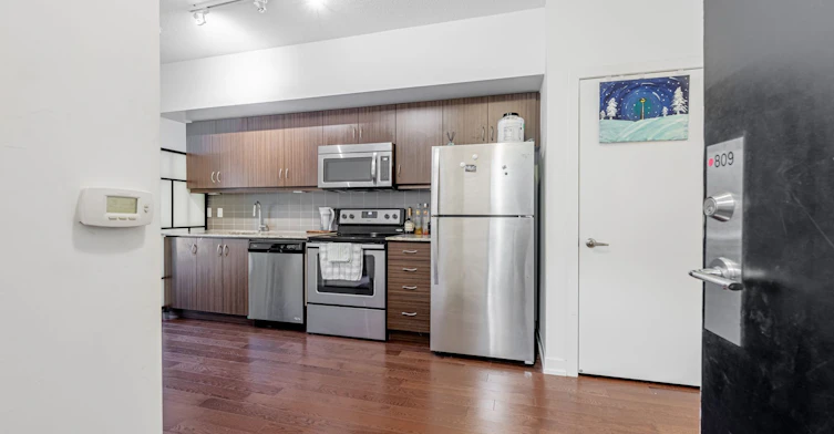 809-10 Willison Square, Toronto, ON, M5T 1E7 - 3