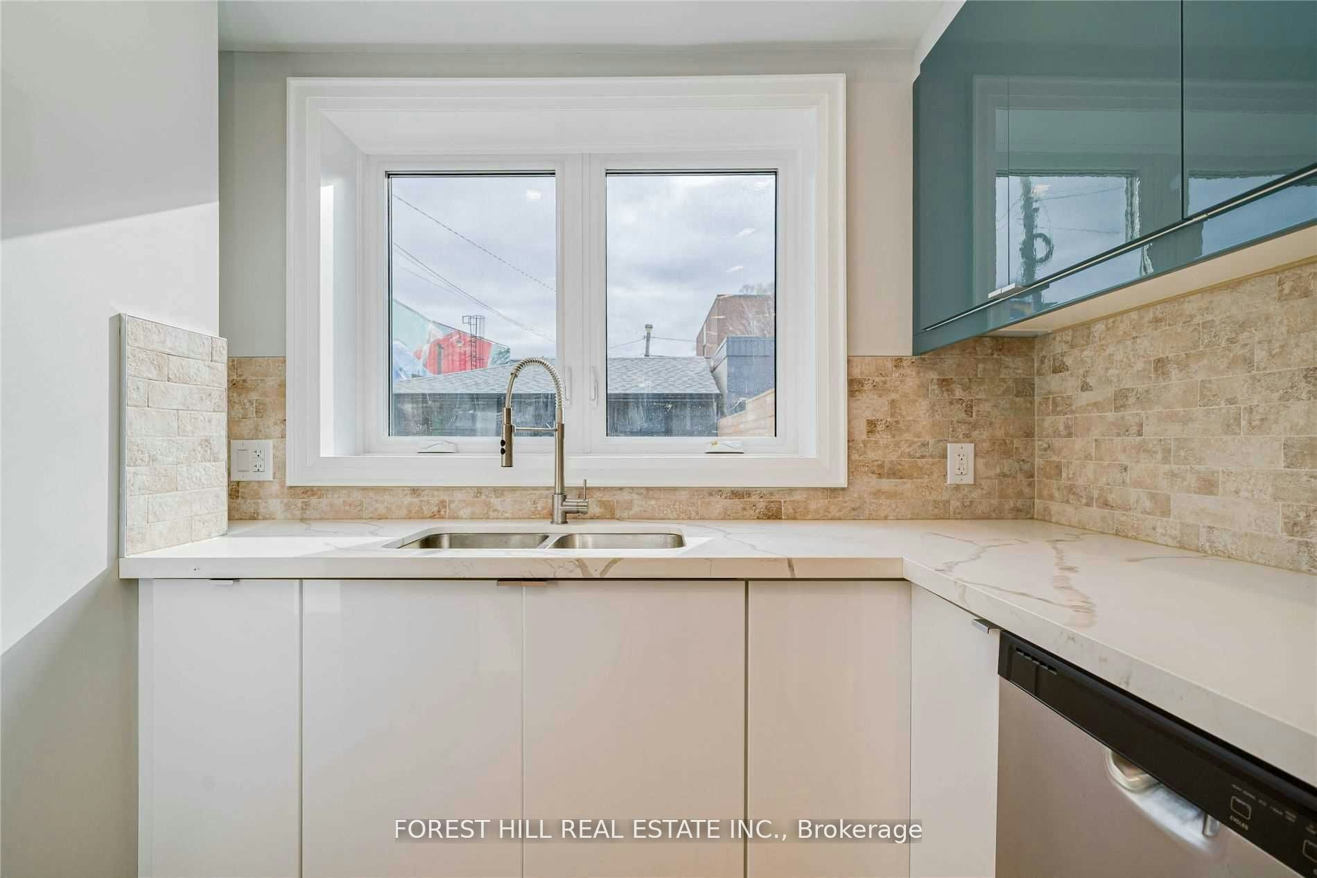 Main-63 Argyle Street, Toronto, ON, M6J 1N8 - 4