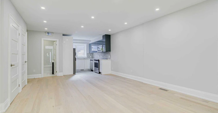 Main-63 Argyle Street, Toronto, ON, M6J 1N8 - 5