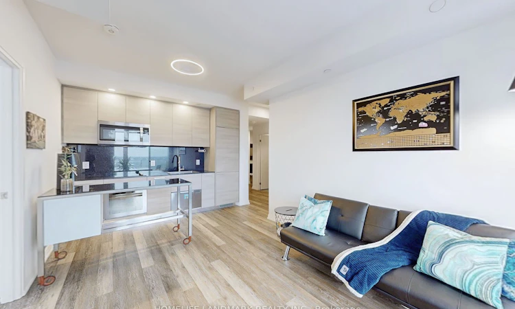 10-75 Canterbury Place