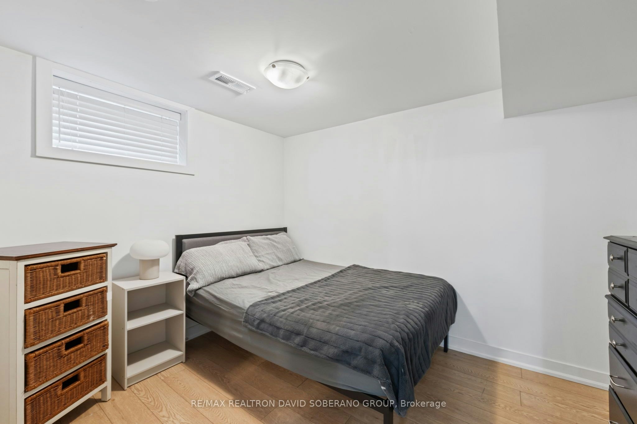 48 Almont Road, Toronto, ON, M3H 3E5 - 34