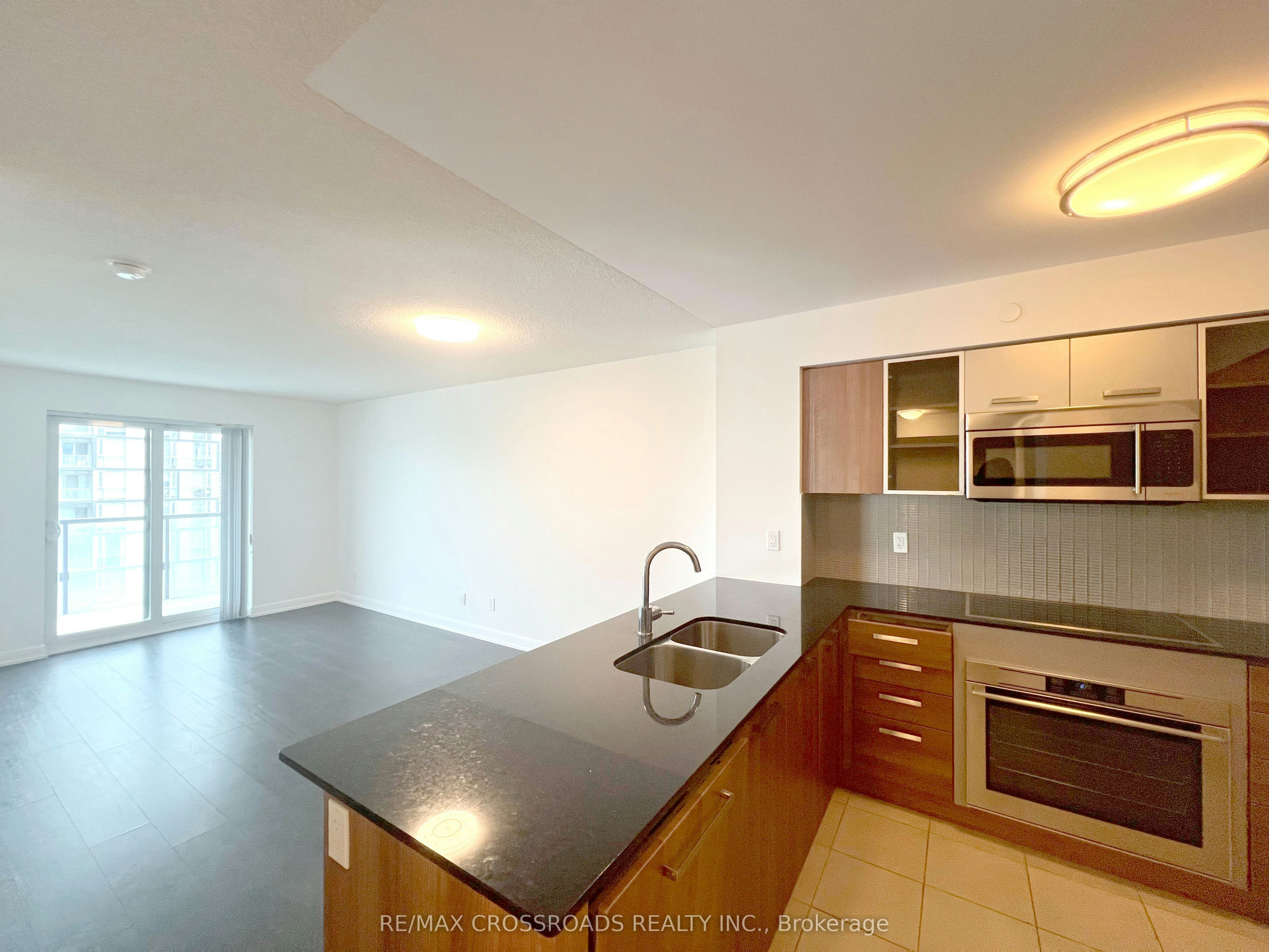 2107-5168 Yonge Street, Toronto, ON, M2N 5P6 - 2