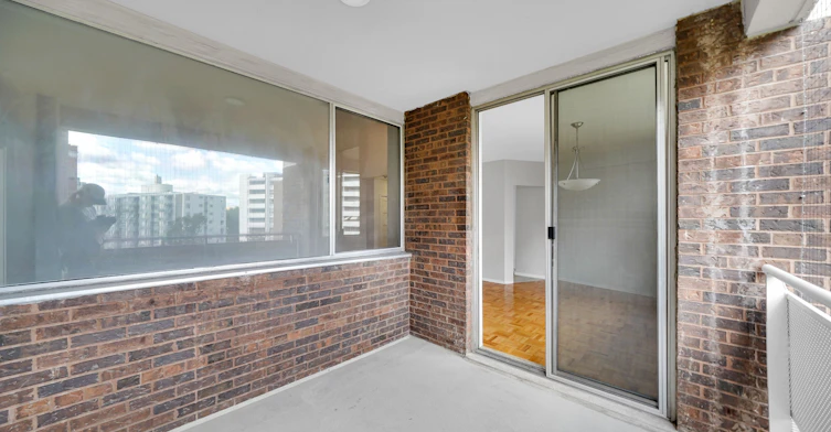 706-9 Deer Park Crescent, Toronto, ON, M4V 2C4 - 9