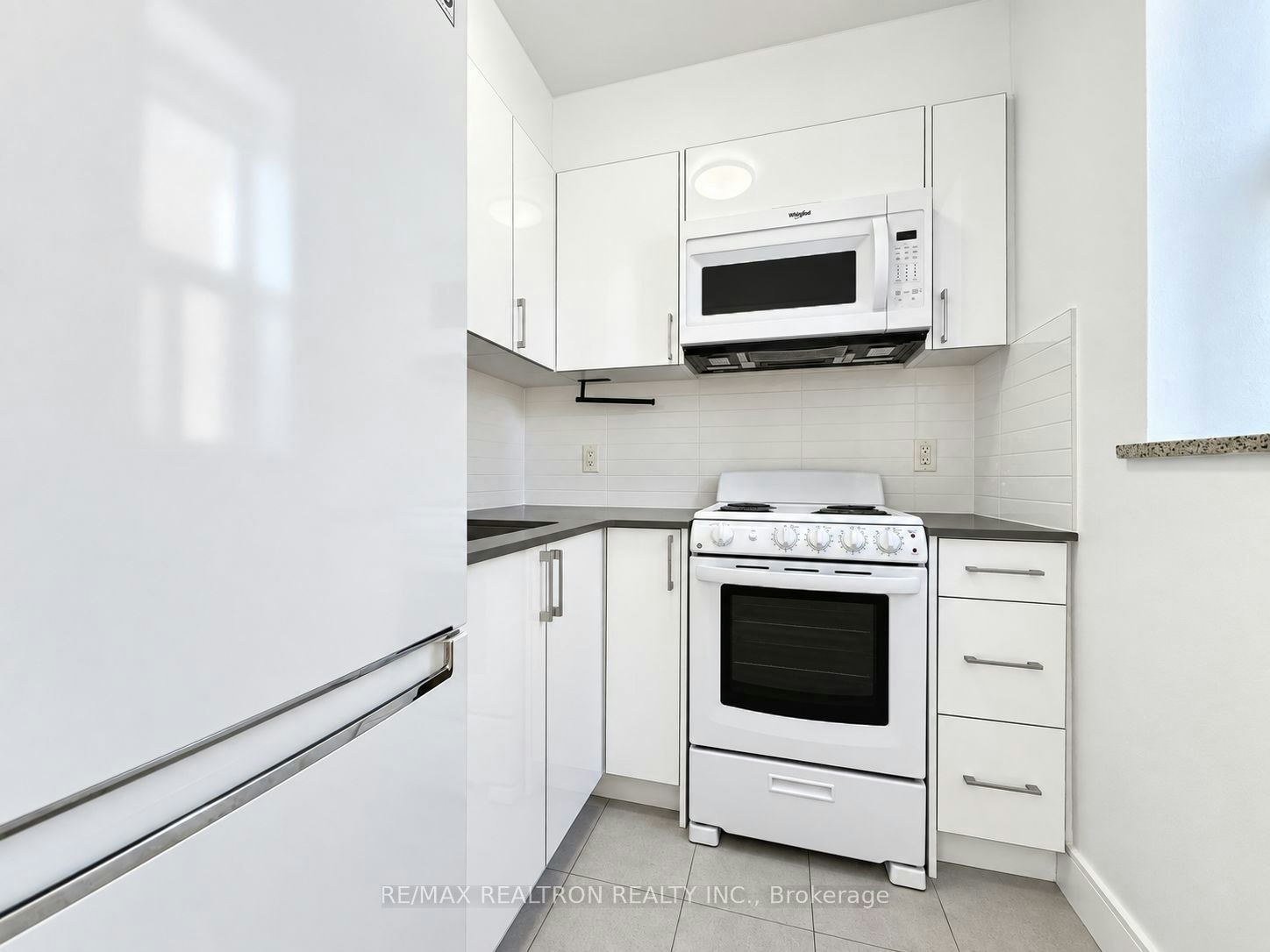 102-1291 Bayview Avenue, Toronto, ON, M4G 2Z9 - 5