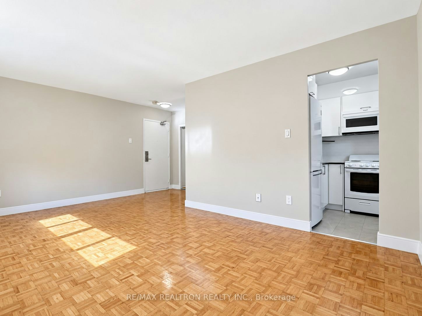 102-1291 Bayview Avenue, Toronto, ON, M4G 2Z9 - 4
