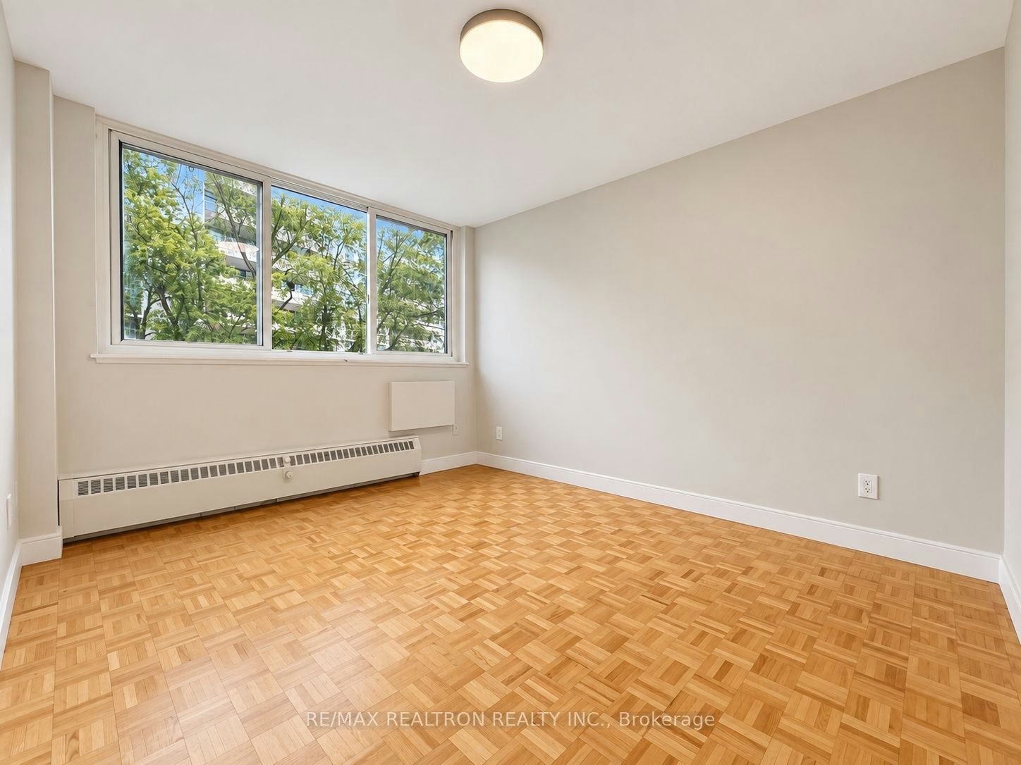 202-10 Shallmar Boulevard, Toronto, ON, M5N 1J4 - 9