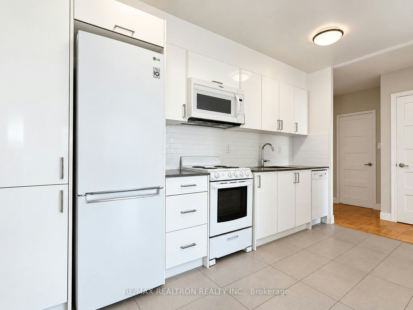 104-990 Avenue Road, Toronto, ON, M5P 2K8 - 5