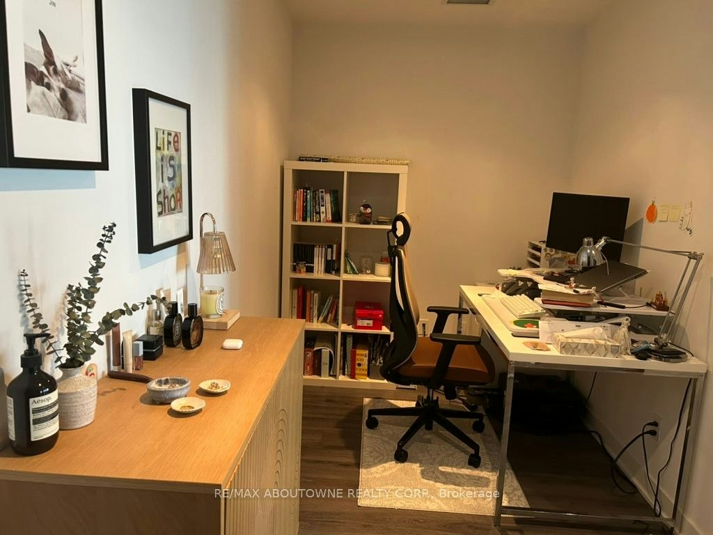 2201-70 Queens Wharf Road, Toronto, ON, M5V 0J2 - 4
