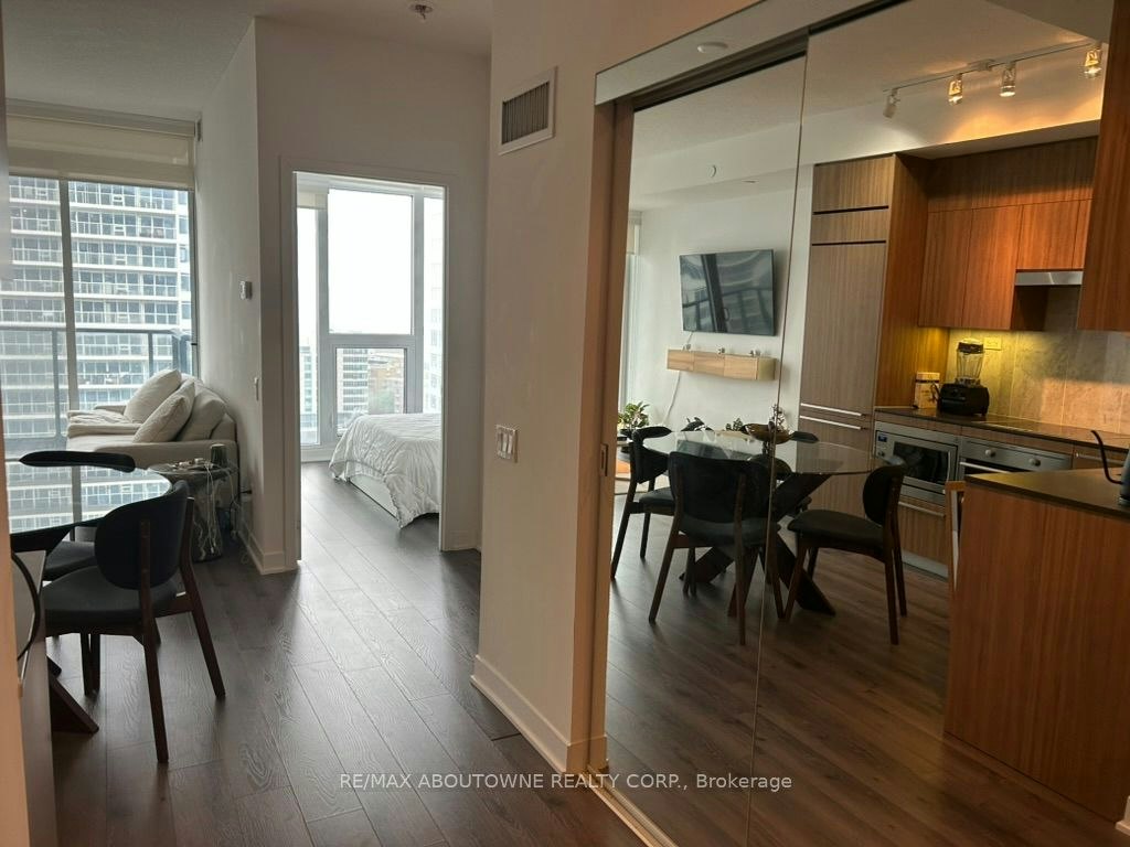 2201-70 Queens Wharf Road, Toronto, ON, M5V 0J2 - 11