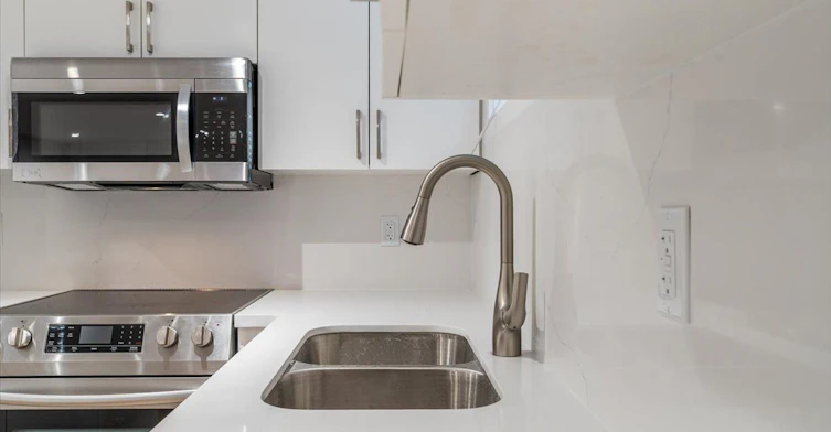 Lower Level-184 Millwood Road, Toronto, ON, M4S 1J7 - 4