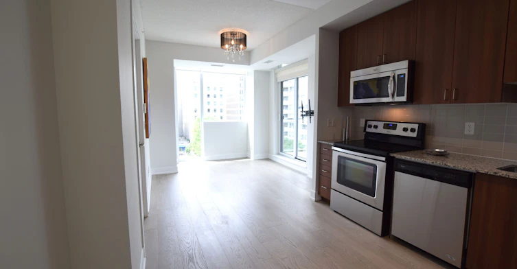 613-68 Merton Street, Toronto, ON, M4S 0A7 - 2
