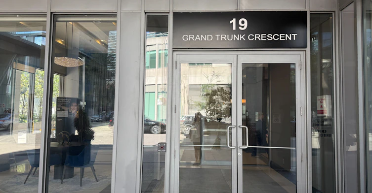 1603-19 Grand Trunk Crescent, Toronto, ON, M5J 3A3 - 2