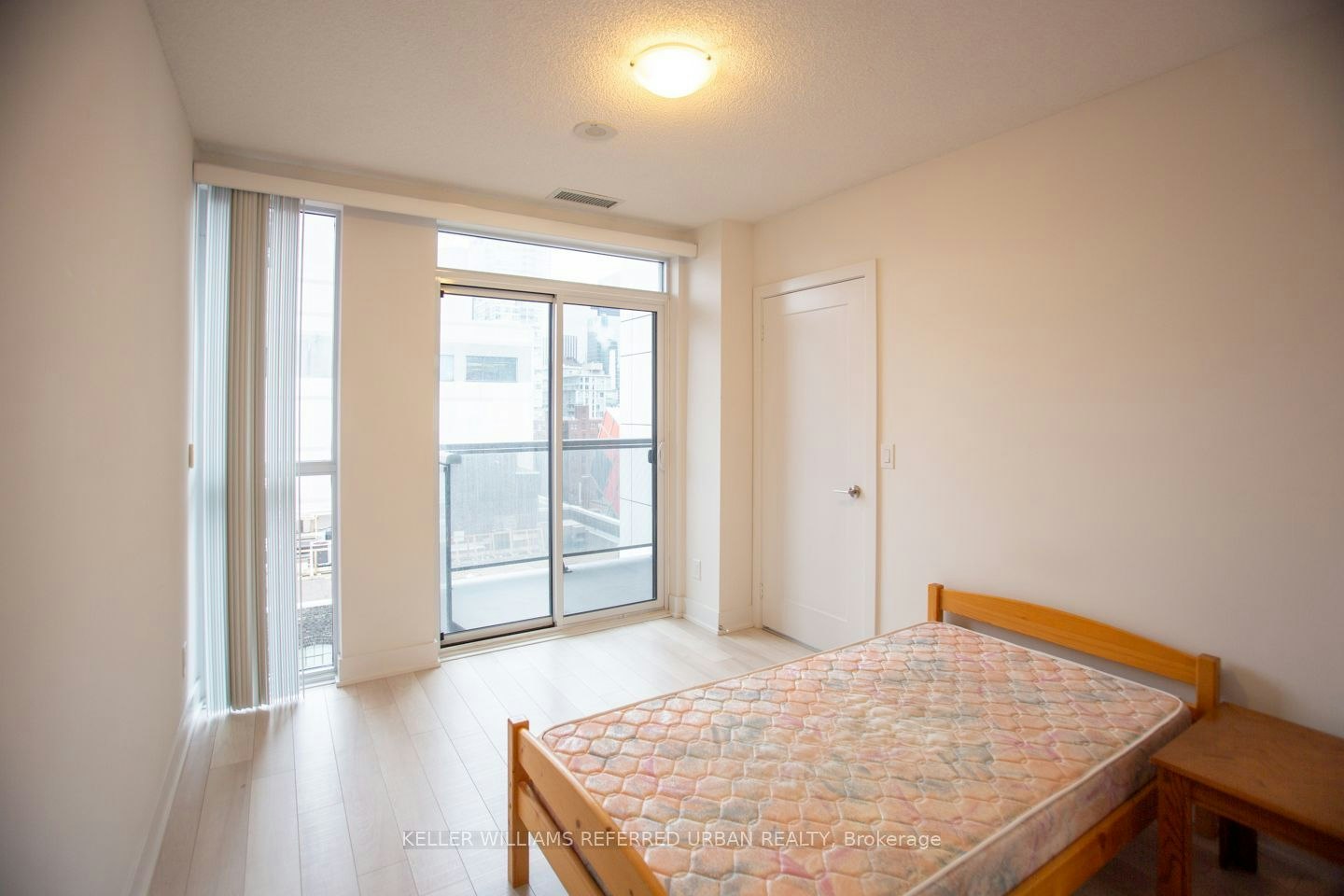 908-318 Richmond Street W, Toronto, ON, M5V 1X2 - 9