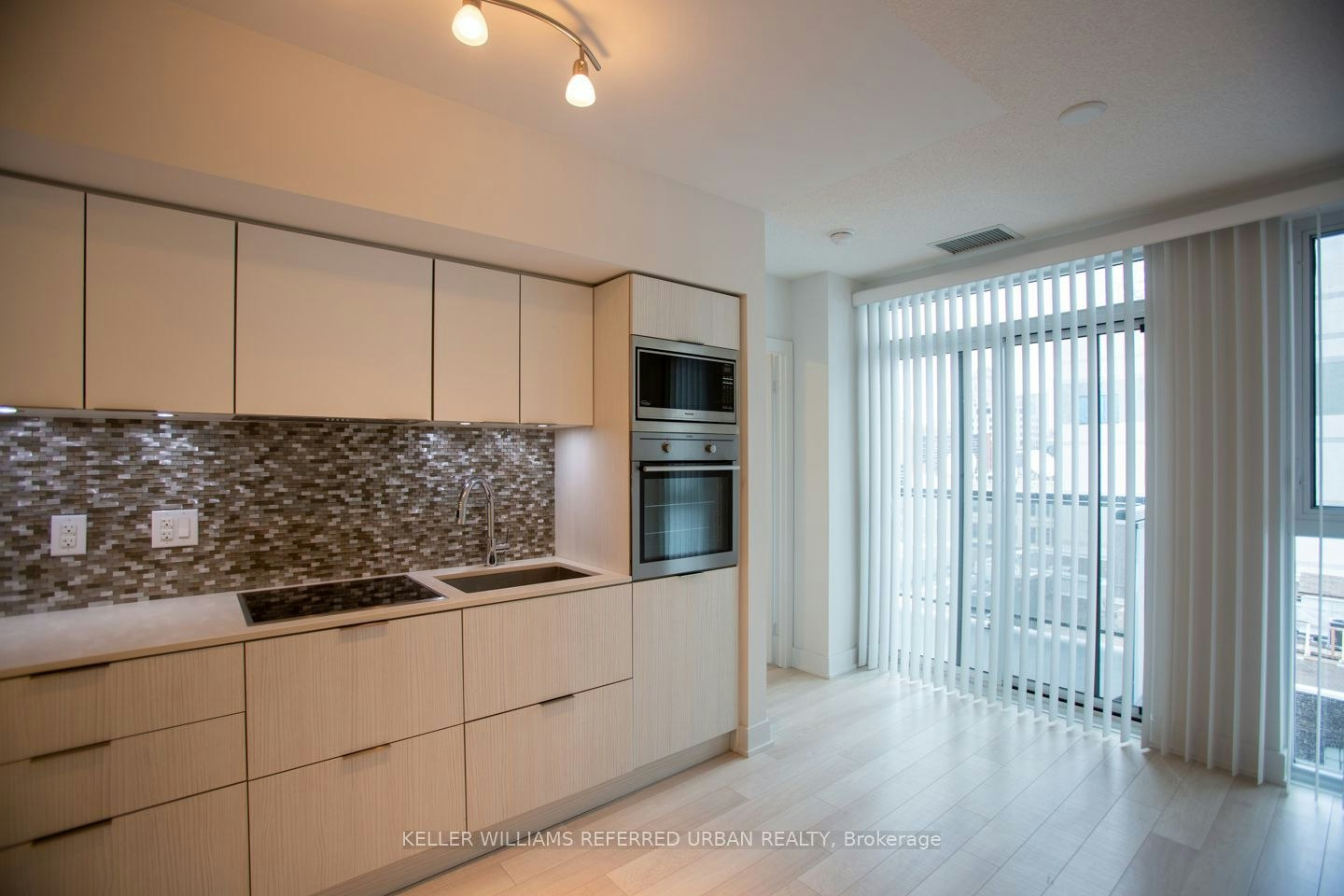 908-318 Richmond Street W, Toronto, ON, M5V 1X2 - 6
