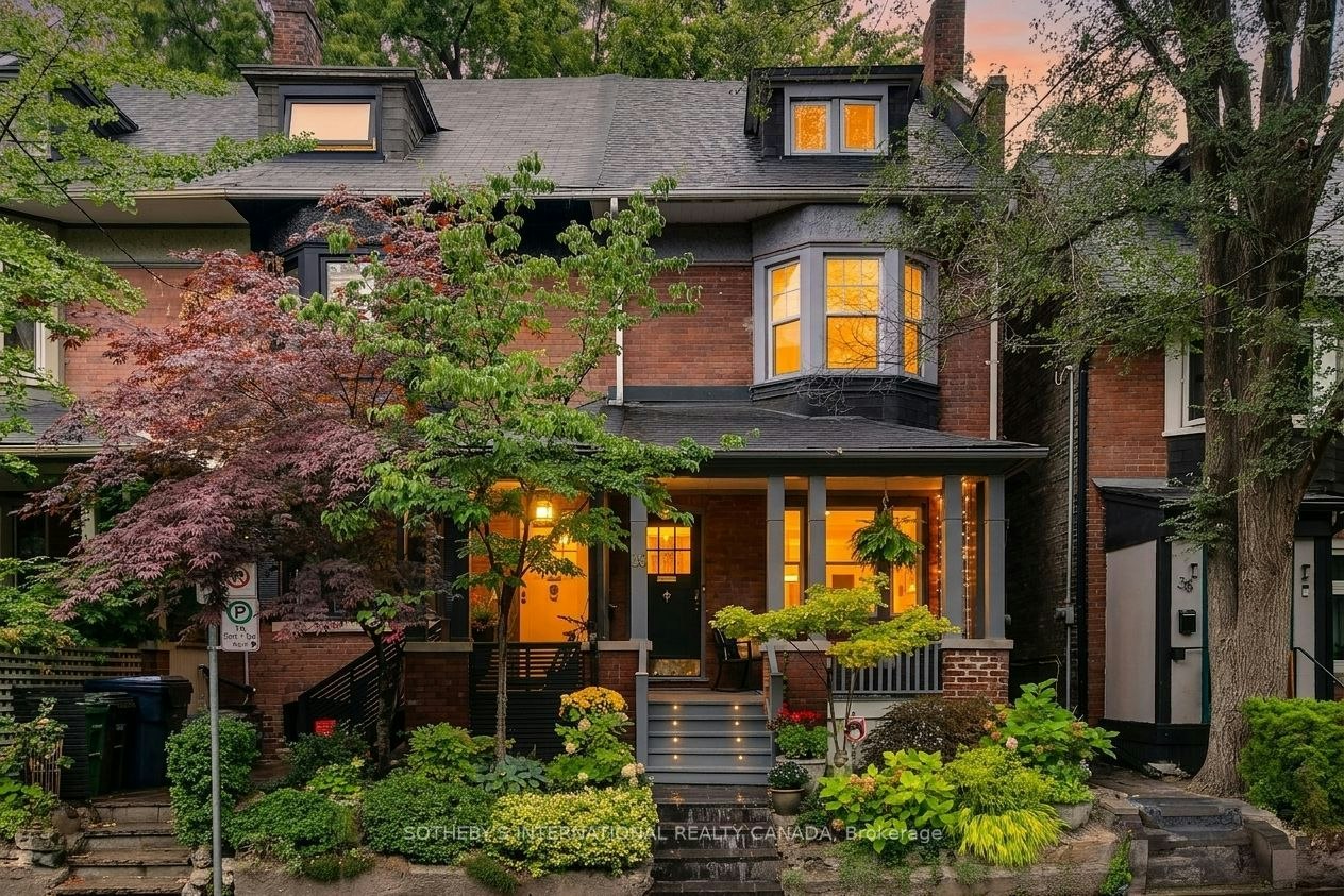 36 Aberdeen Avenue, Toronto, ON, M4X 1A2