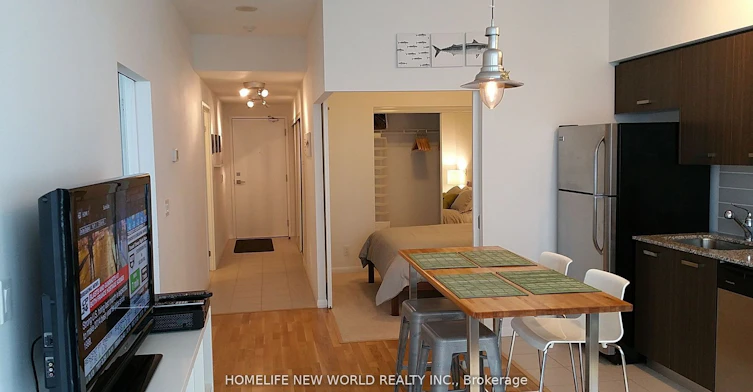 1302-832 Bay Street, Toronto, ON, M5S 1Z6 - 10