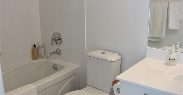 1302-832 Bay Street, Toronto, ON, M5S 1Z6 - 11