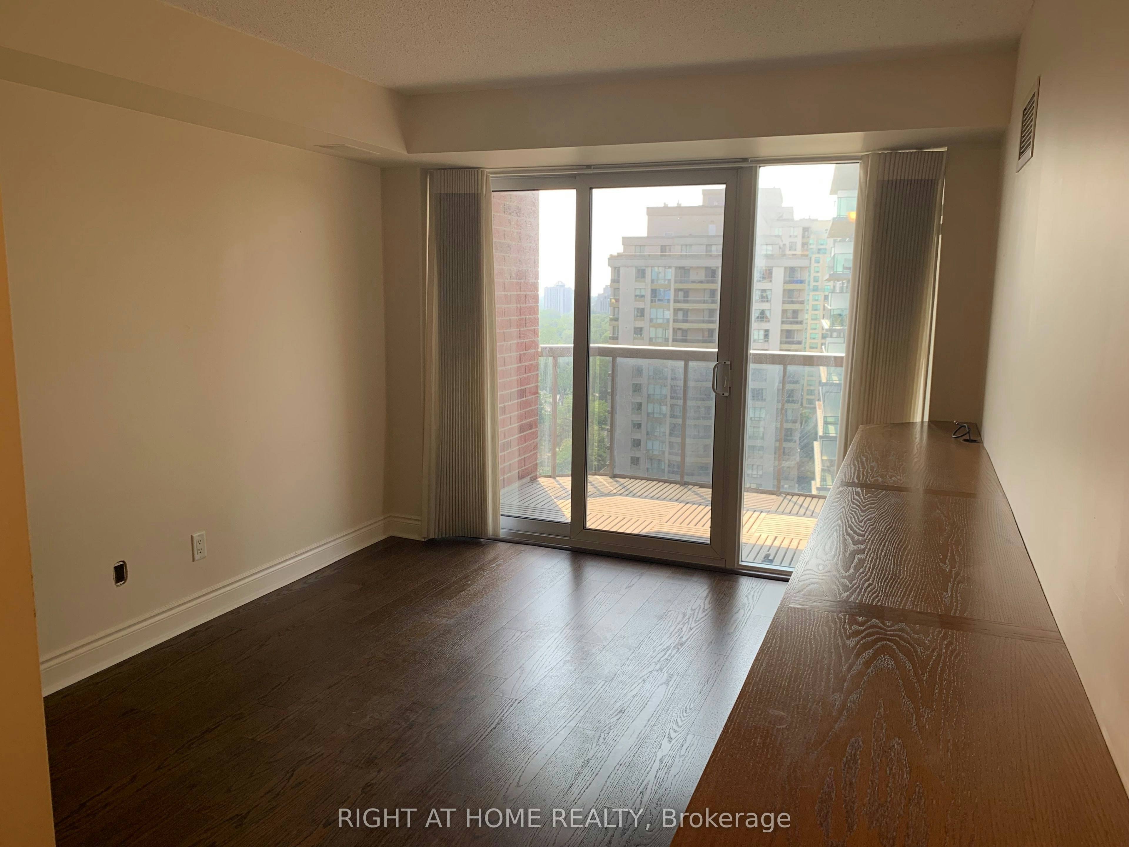 1306-8 Mckee Avenue, Toronto, ON, M2N 7E5 - 26